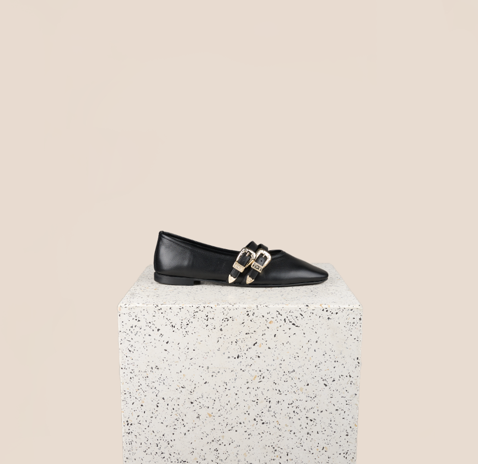 Udine Italian Leather Flats in Black Leather | A. Soliani