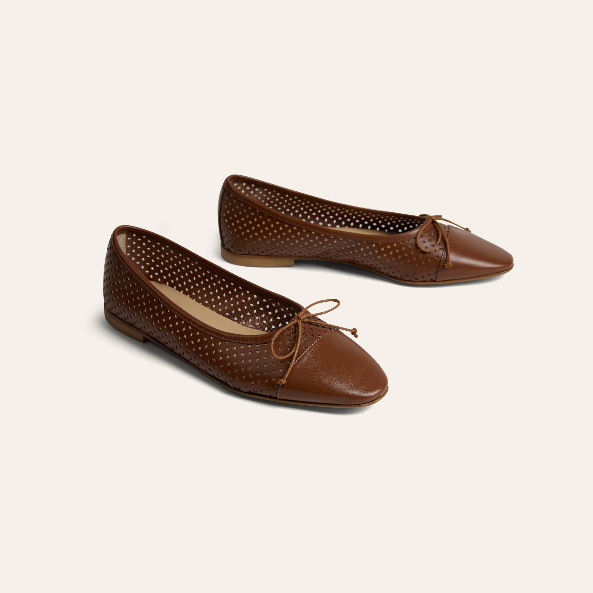 Como - Perforated Cognac