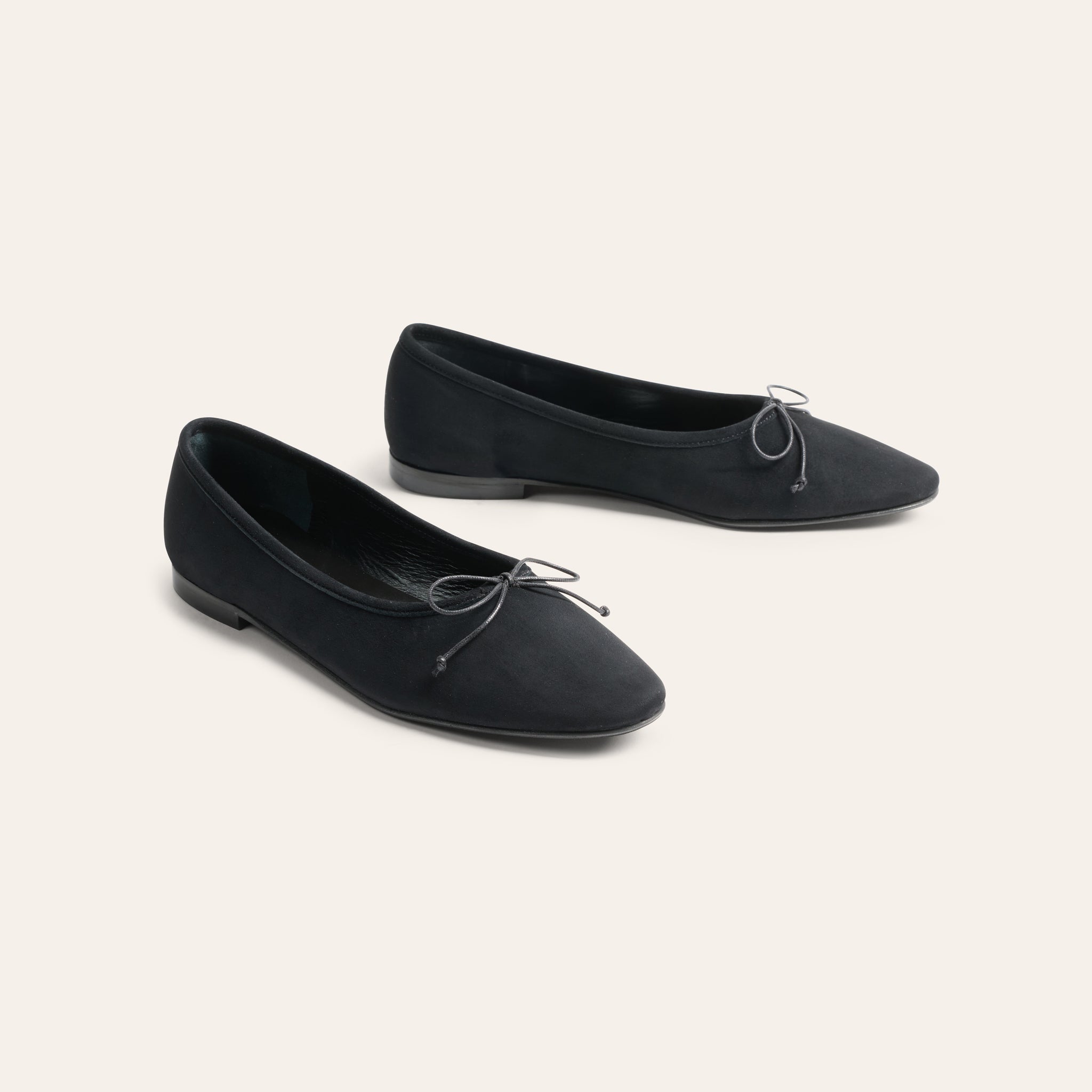 Como - Black Suede