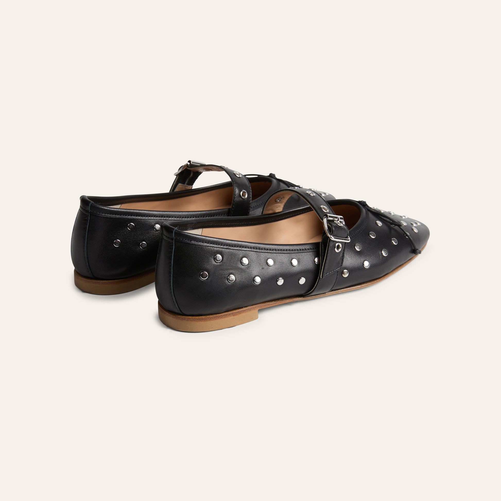Como Buckle - Black Studs