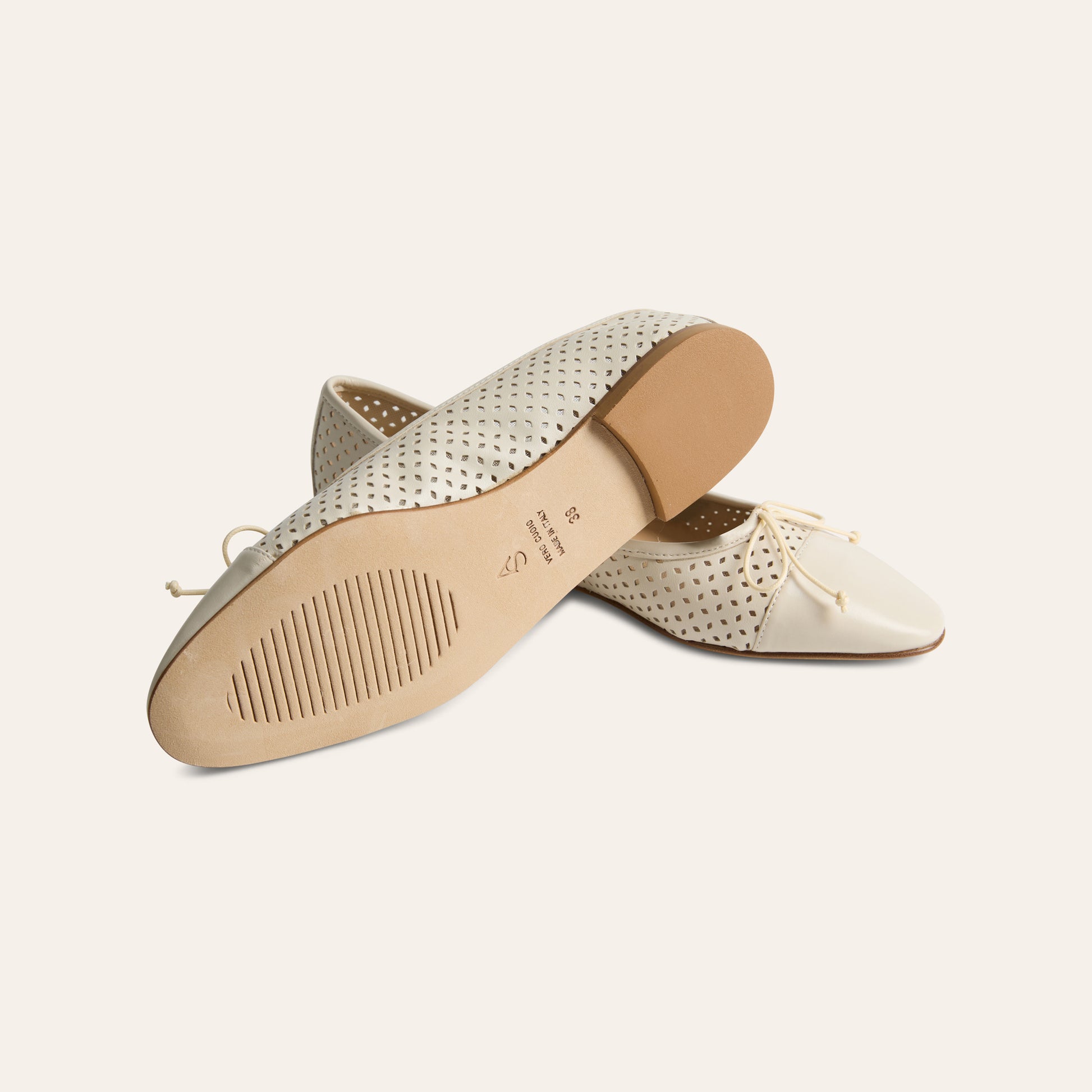 Como - Perforated Ivory