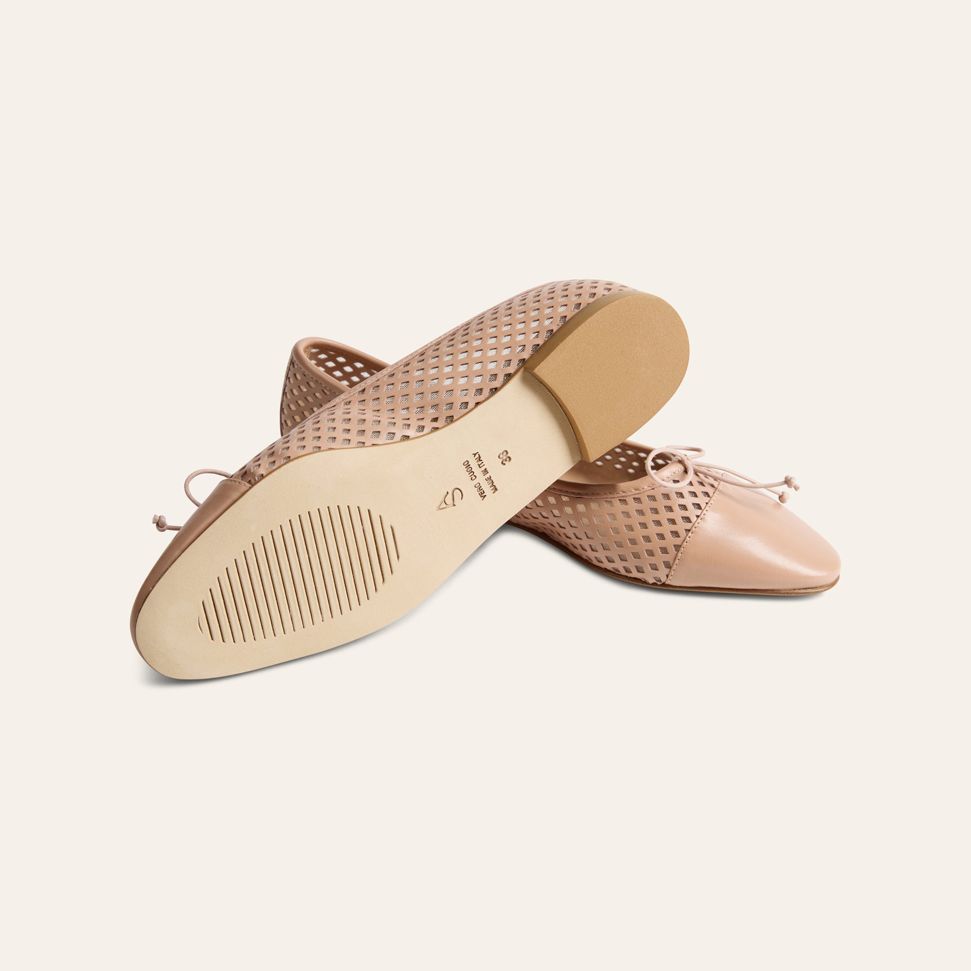 Como -  Perforated Nude