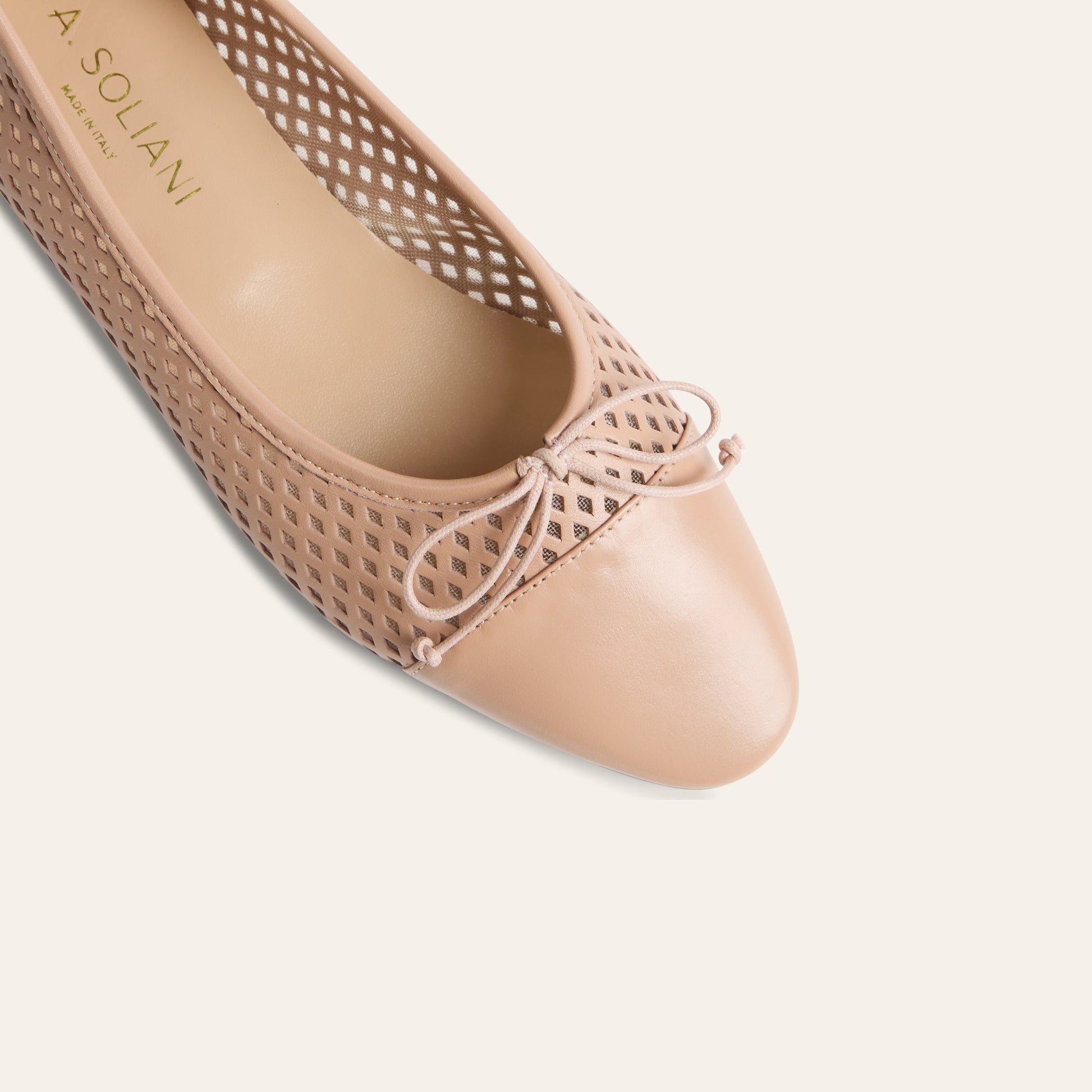 Como -  Perforated Nude