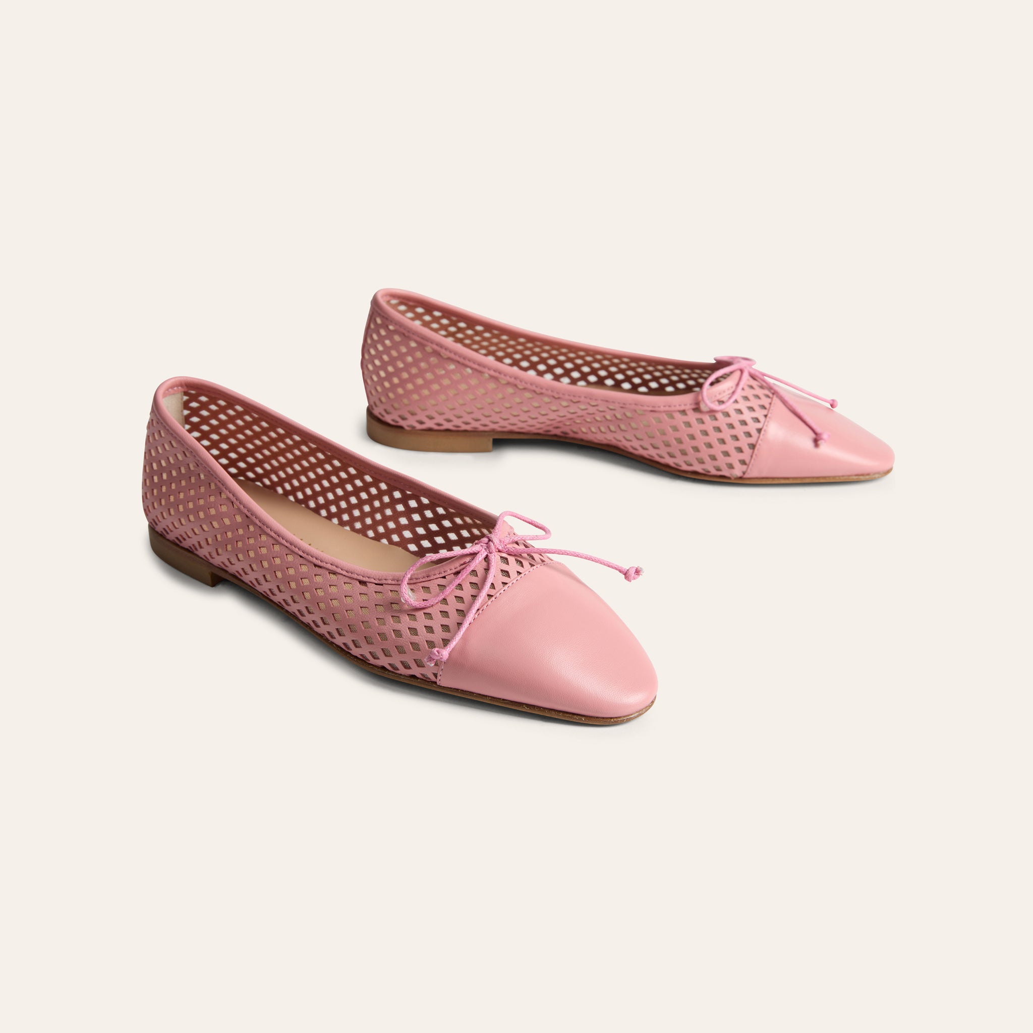 Como - Perforated Peony