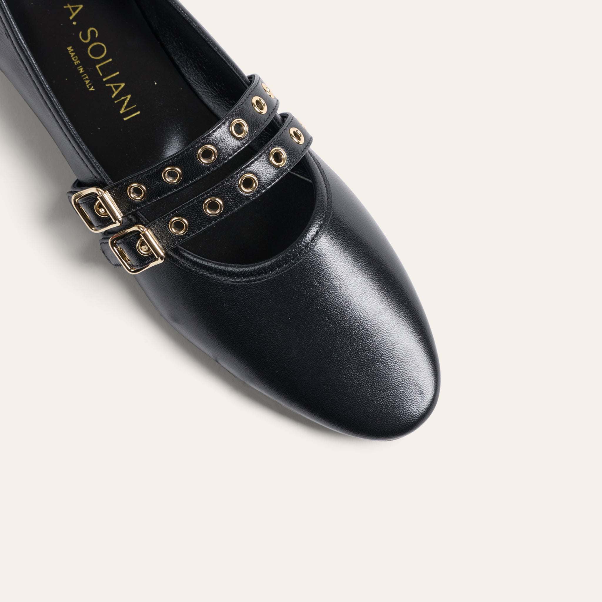 Como 2 Buckle - Black Leather