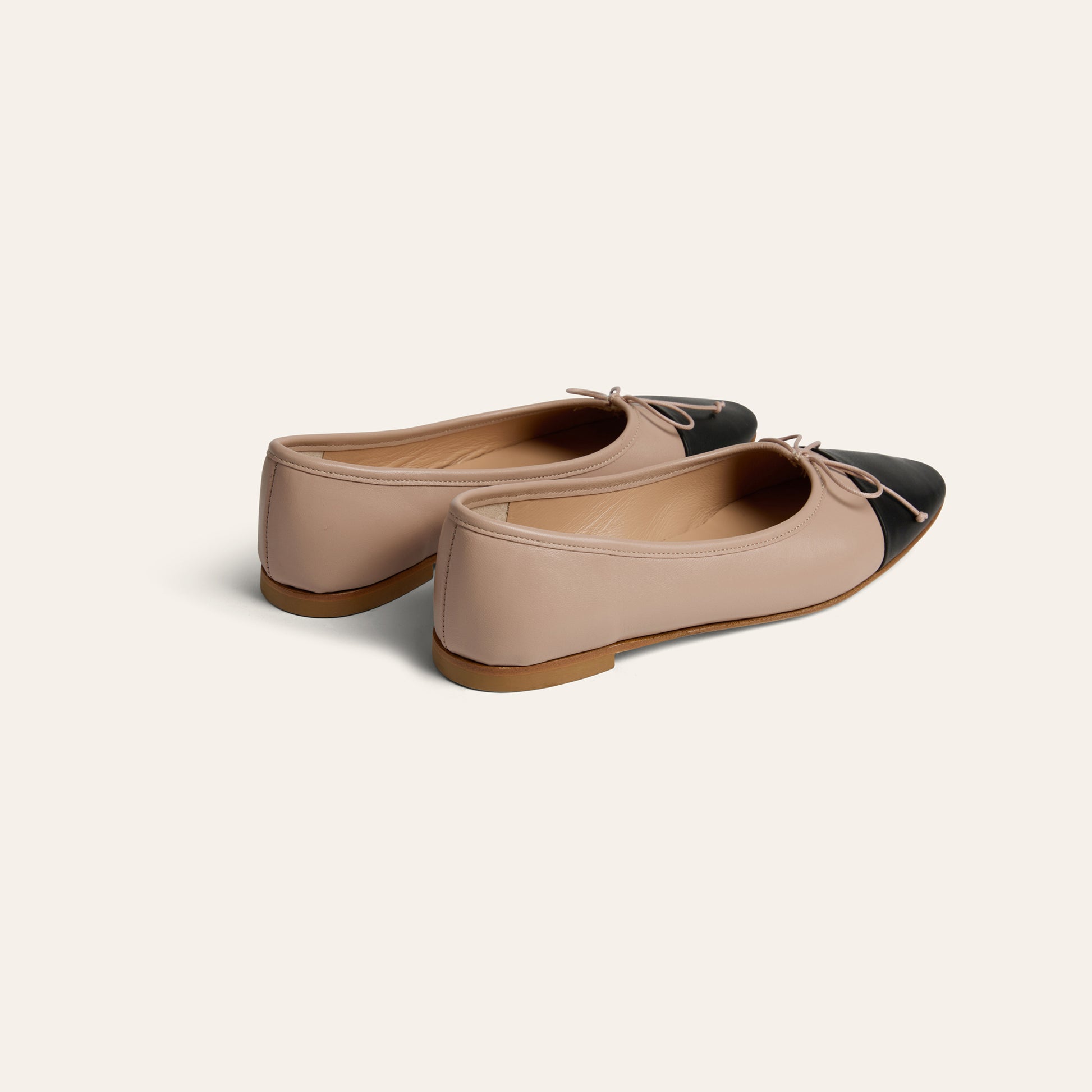 Como Italian Leather Ballet Flat in Beige Nude/Black