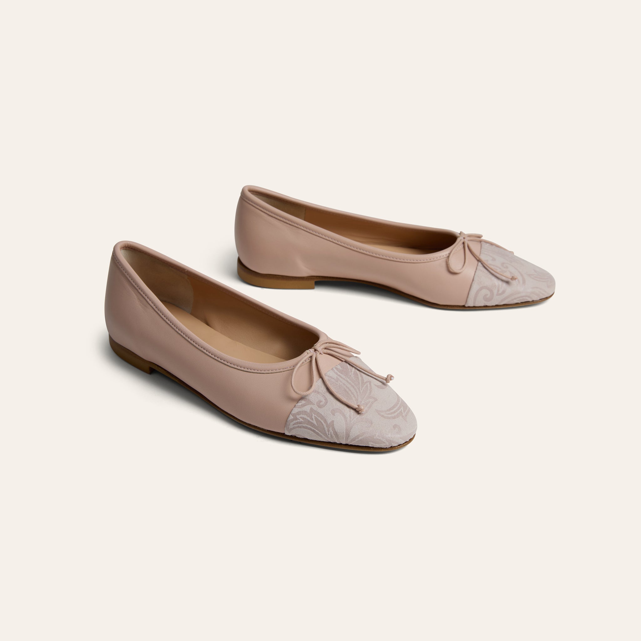 Como Blush Rose Leaves