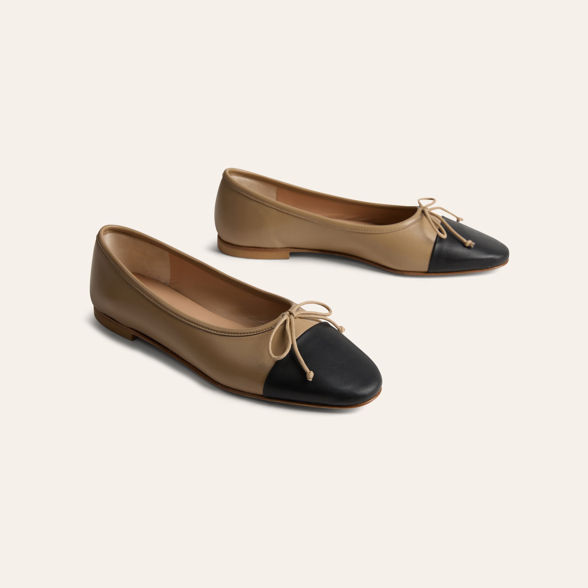 Como - Light Taupe/Black – A. Soliani