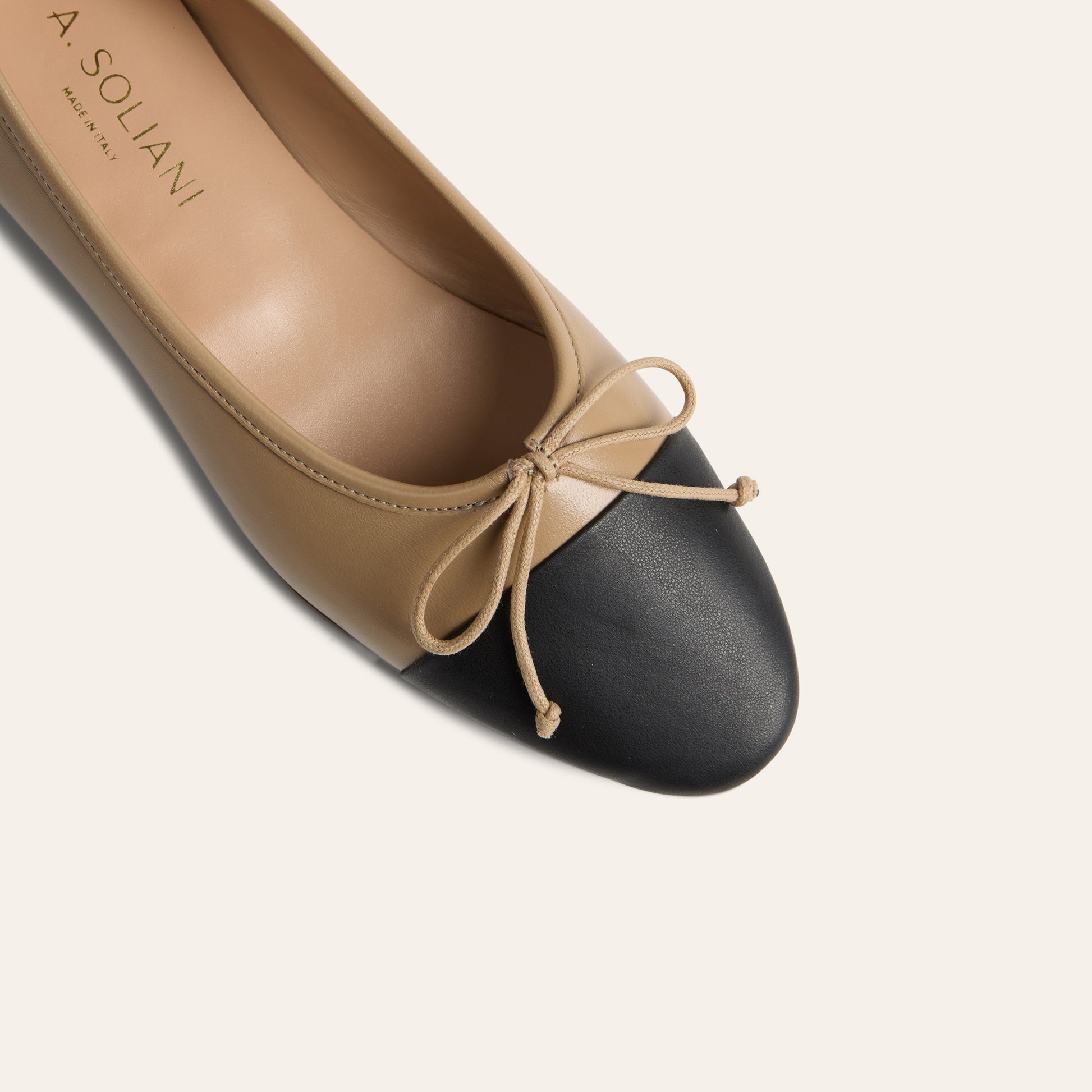 Como - Light Taupe/Black