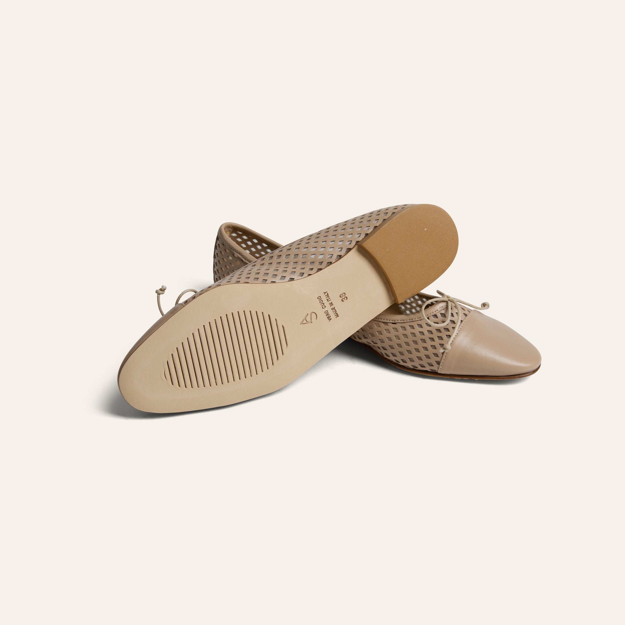 Como - Perforated Beige