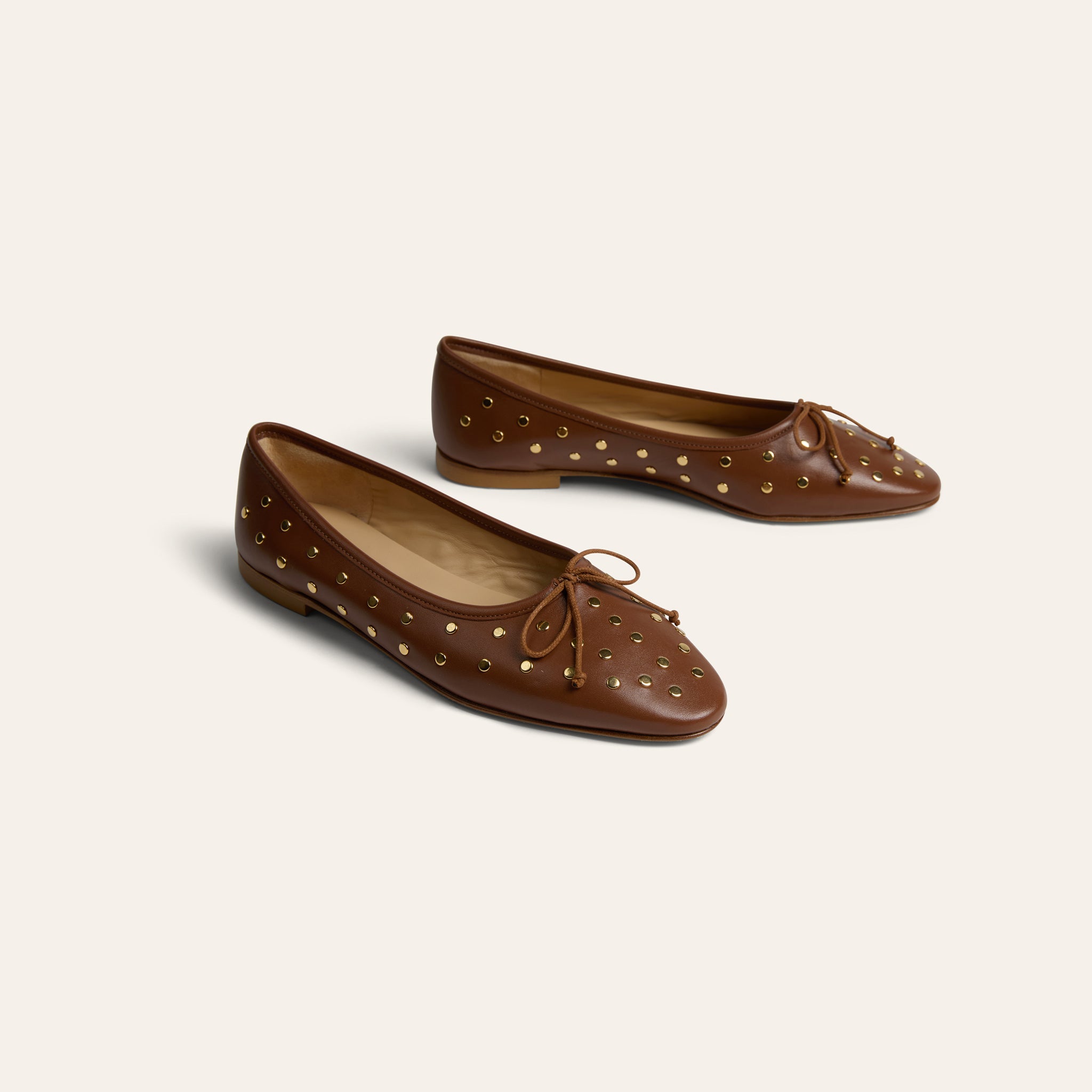 Como Studs Cognac