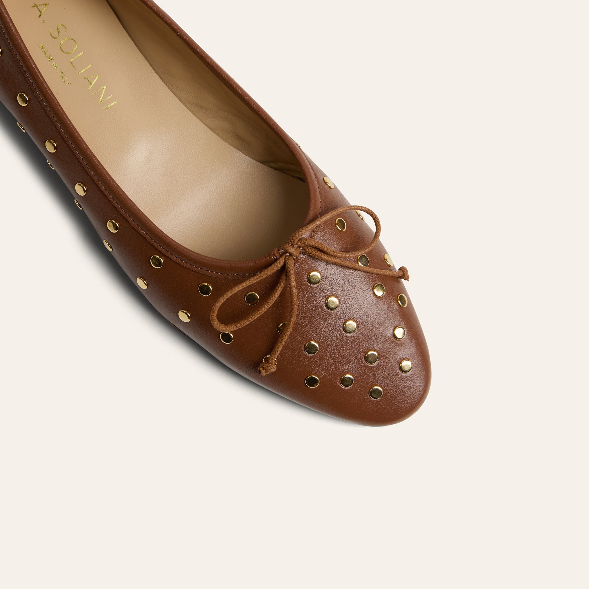 Como Studs Cognac