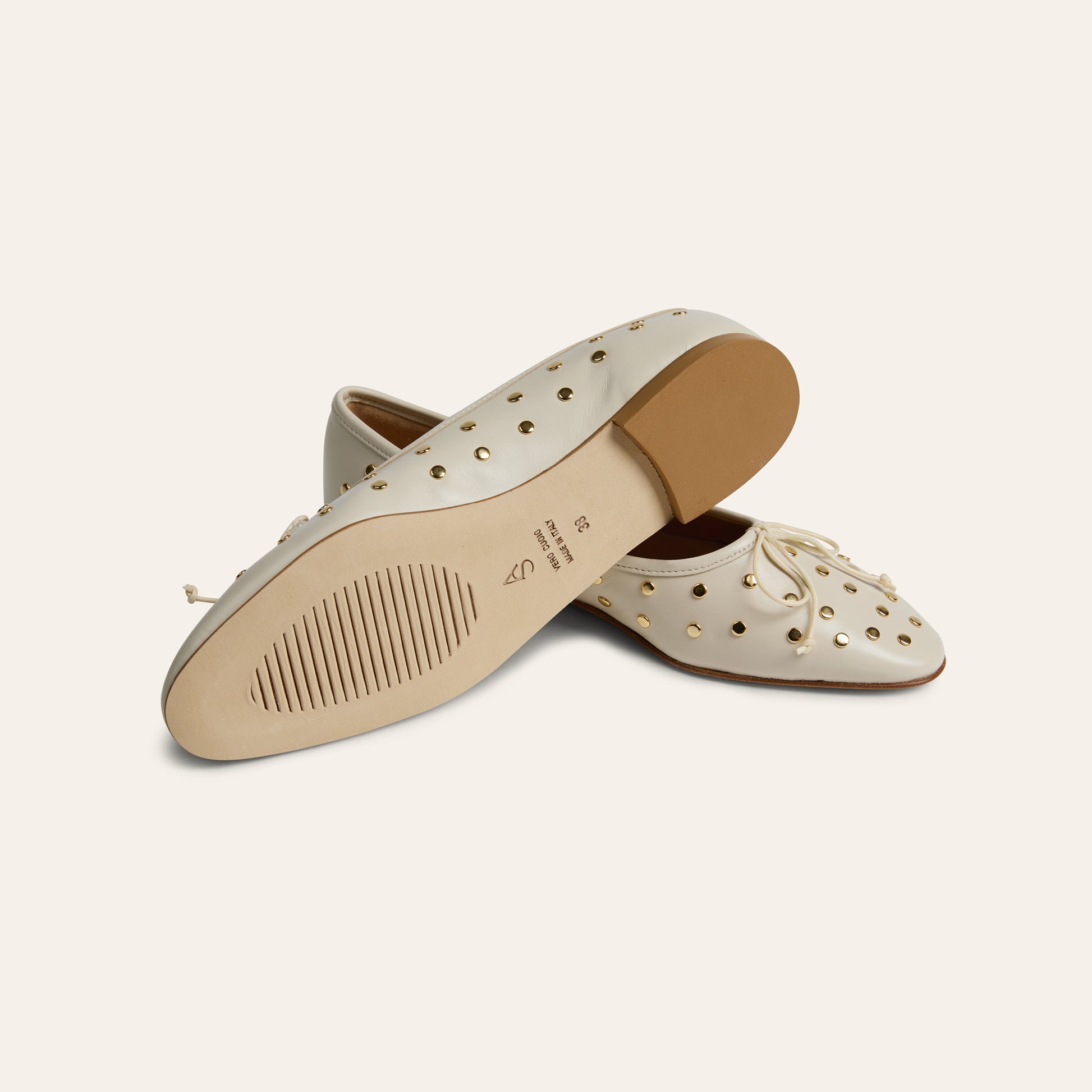 Como Studs- Ivory