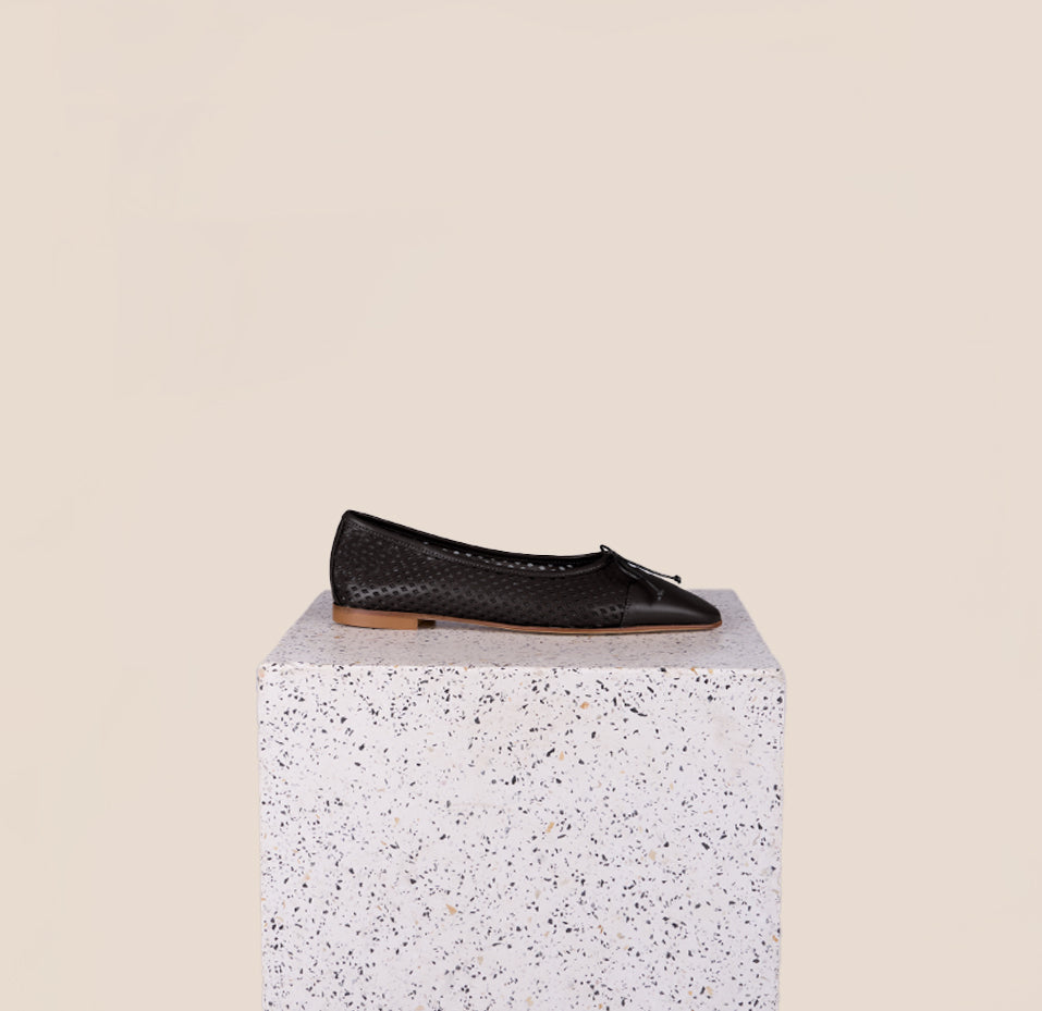 Como - Perforated Black Leather
