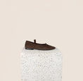 Load image into Gallery viewer, Como Strap Chocolate Suede Side
