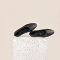 Load image into Gallery viewer, Como Italian Leather Ballet Flats in Black Cassette Woven
