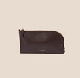 Load image into Gallery viewer, Crossover Bag - Chocolate leather
