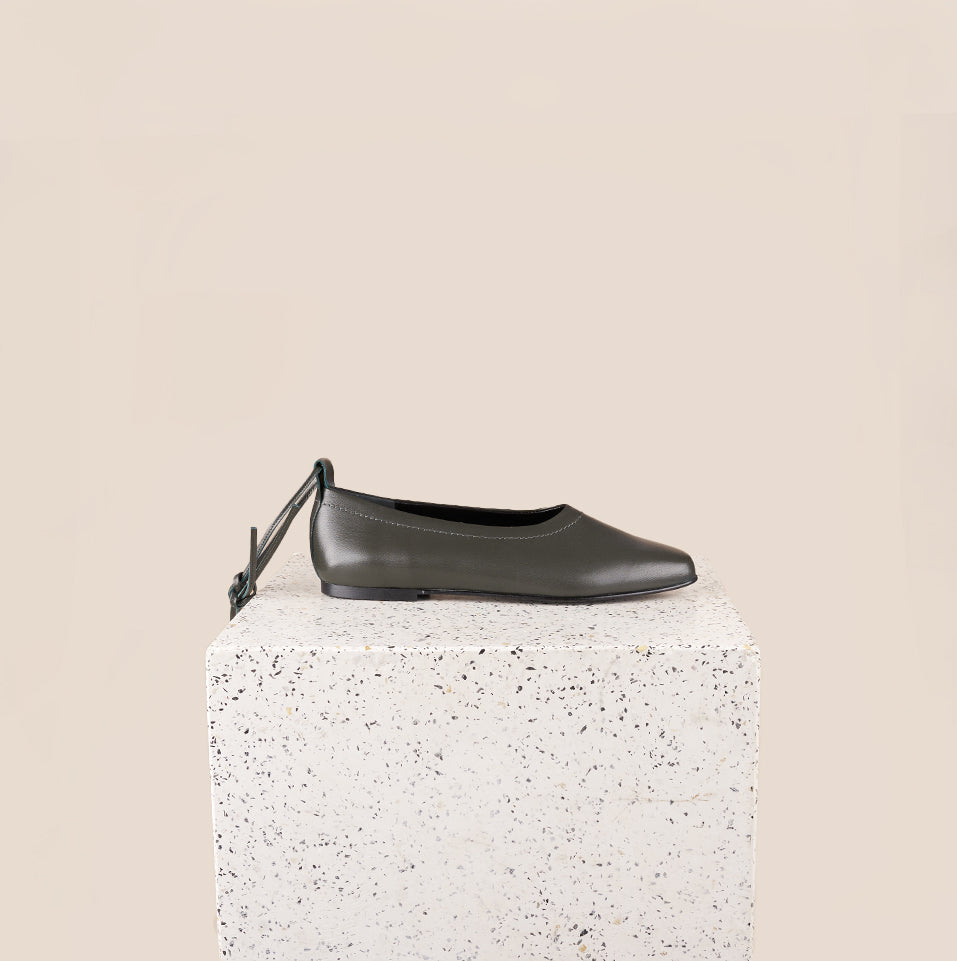 Imola - Olive leather (Removable Ties) SAMPLE SALE-FINAL SALE