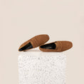 Load image into Gallery viewer, Lodi Due - Amaretto suede
