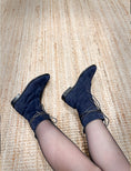Load image into Gallery viewer, Milano - Navy suede
