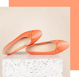 Orange como on a blush and orange background.