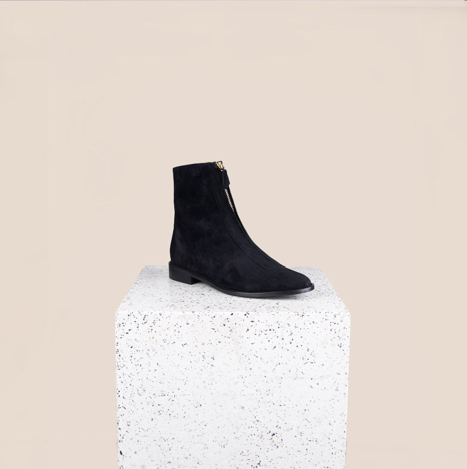 Zip clearance black boots