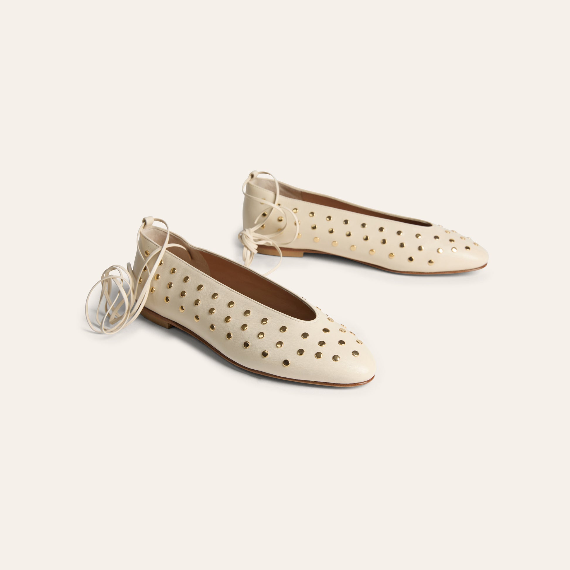 Scala Ties - Ivory Studs
