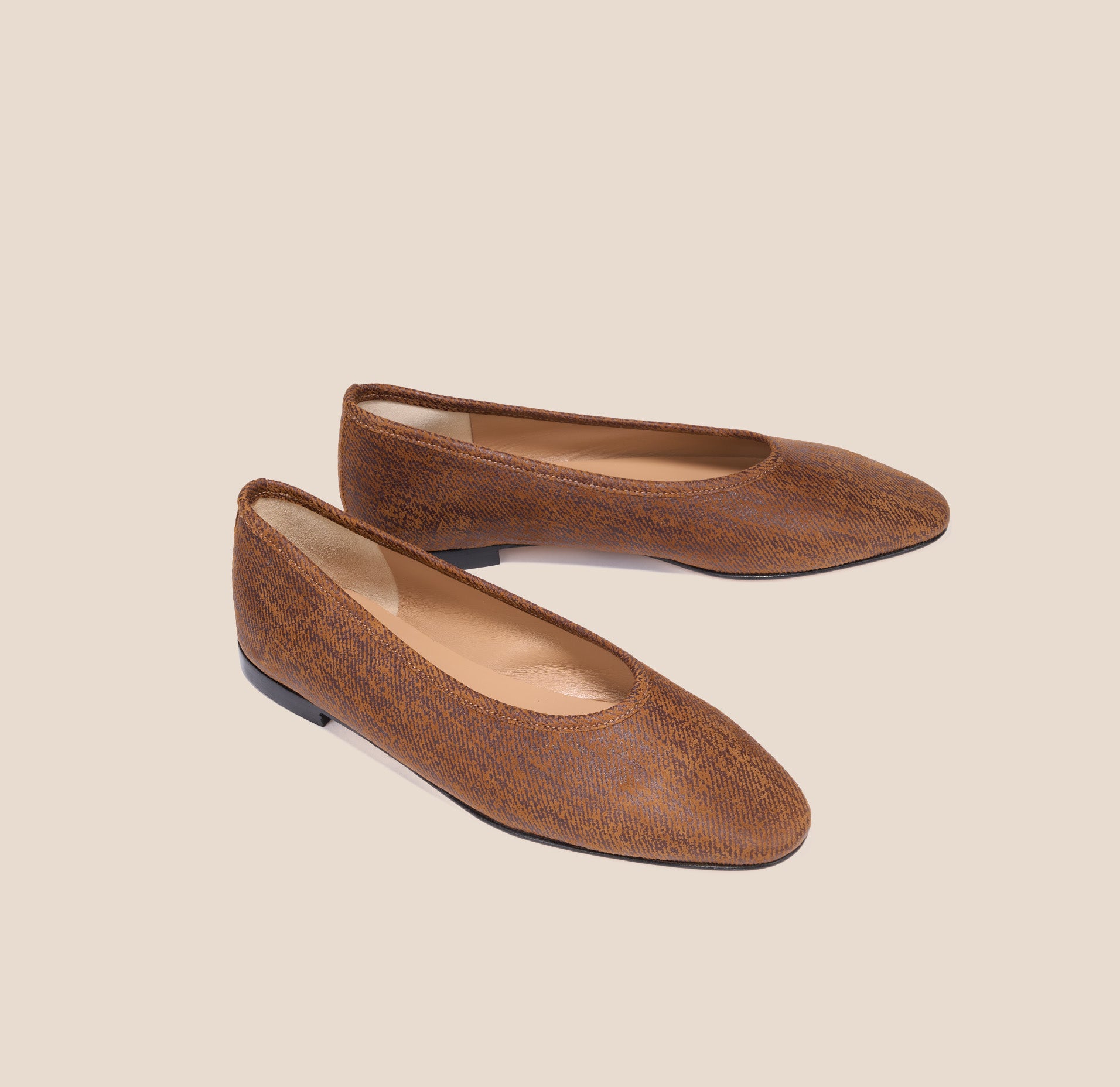 Siena - Amaretto Suede.