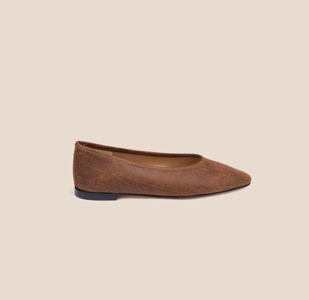 Siena - Amaretto Suede.