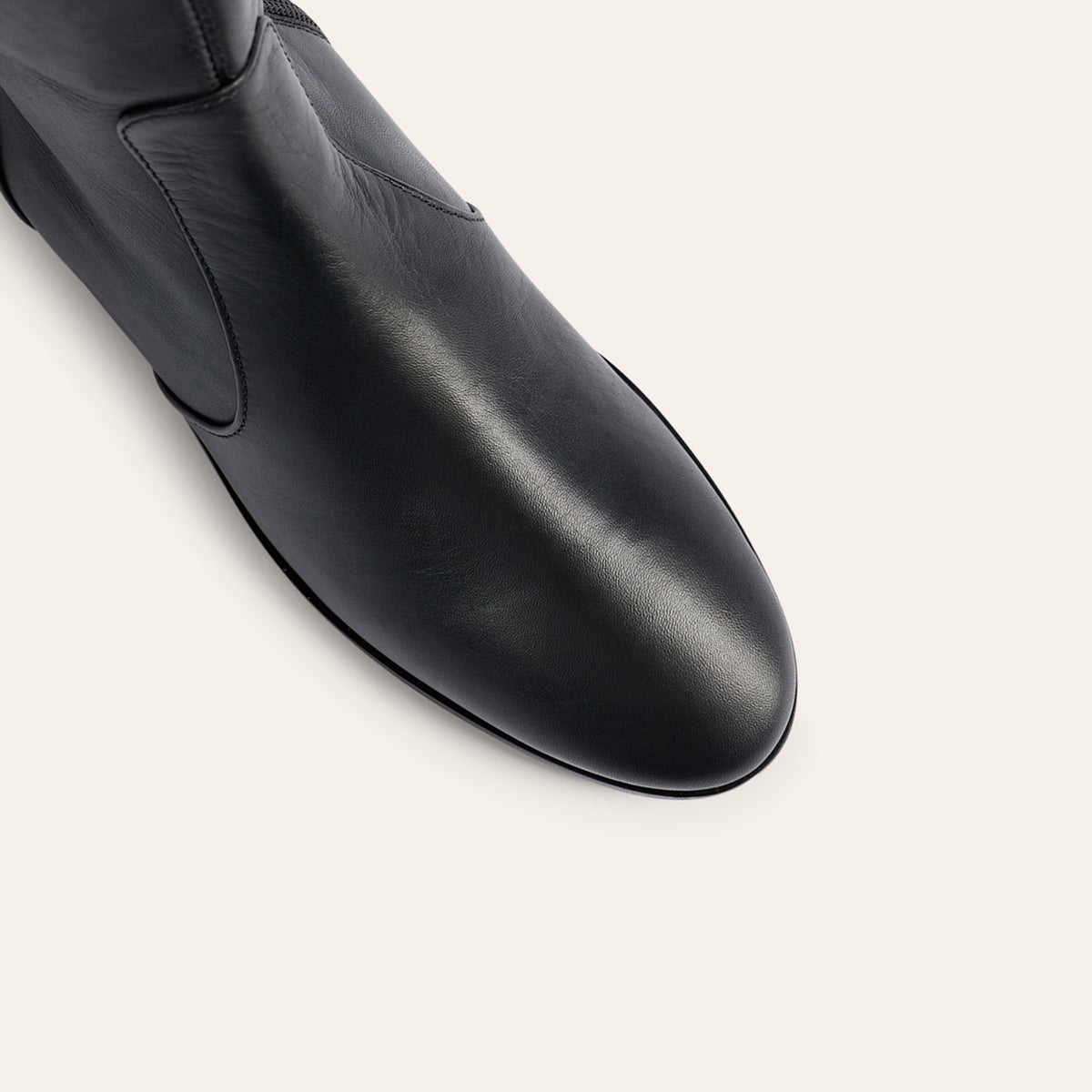 Vittoria - Black  Leather