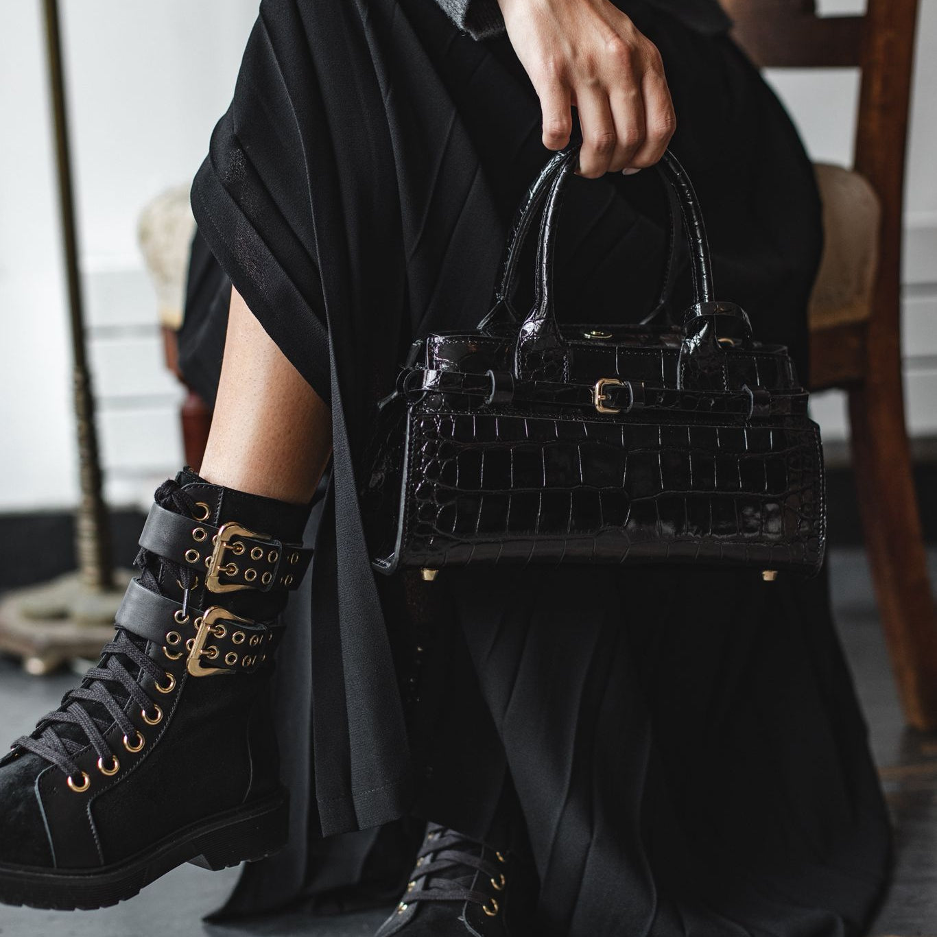 Solari - Black Croc