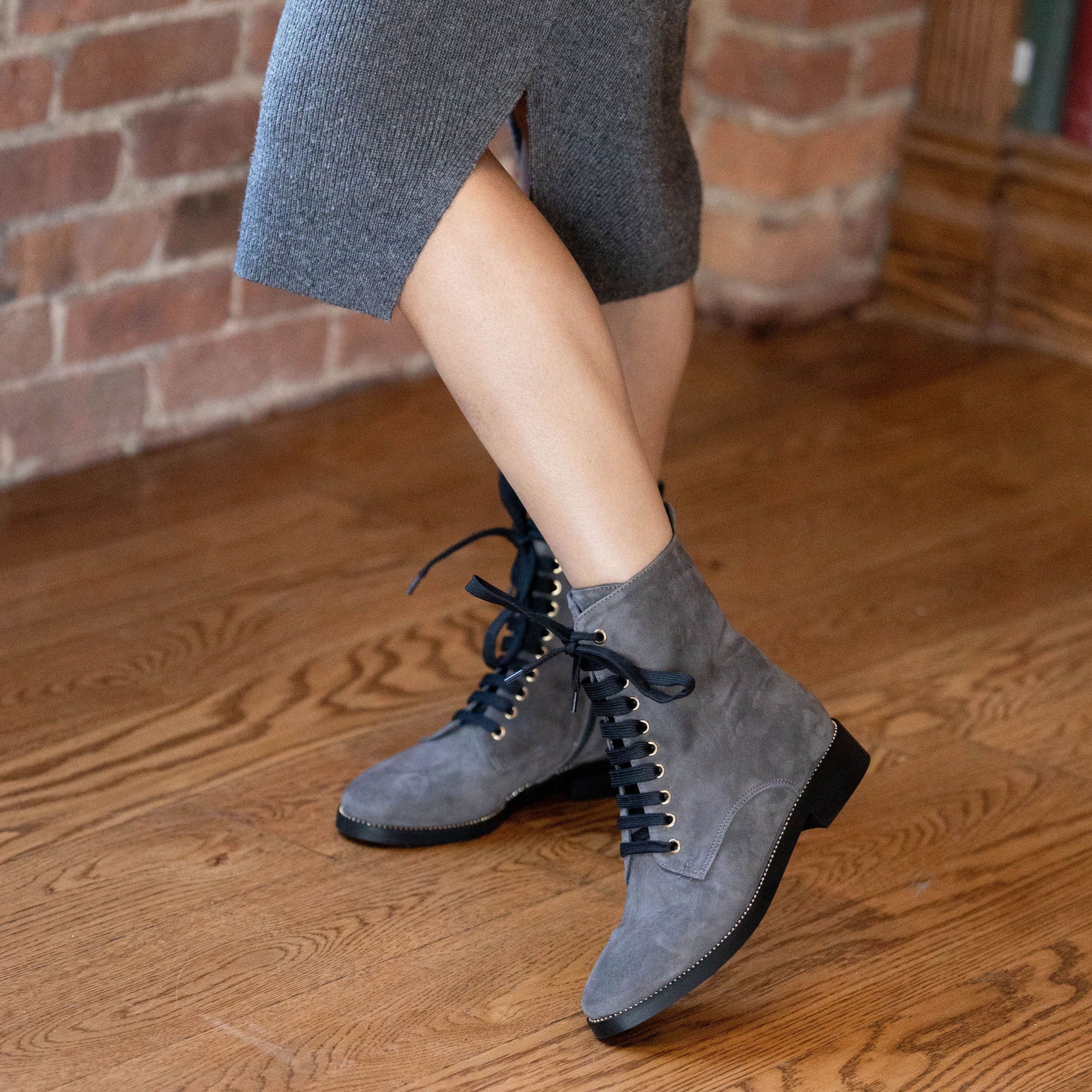 Grey fashion velvet boots