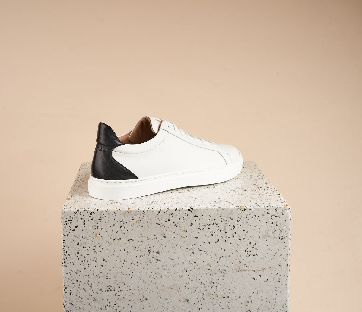 Men: Amalfi - Great White/Black Sneakers
