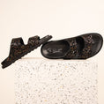 Load image into Gallery viewer, Parma Slippers - Flores SAMPLE SALE - FINAL SALE
